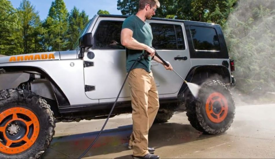 How to clean your car with a pressure washer